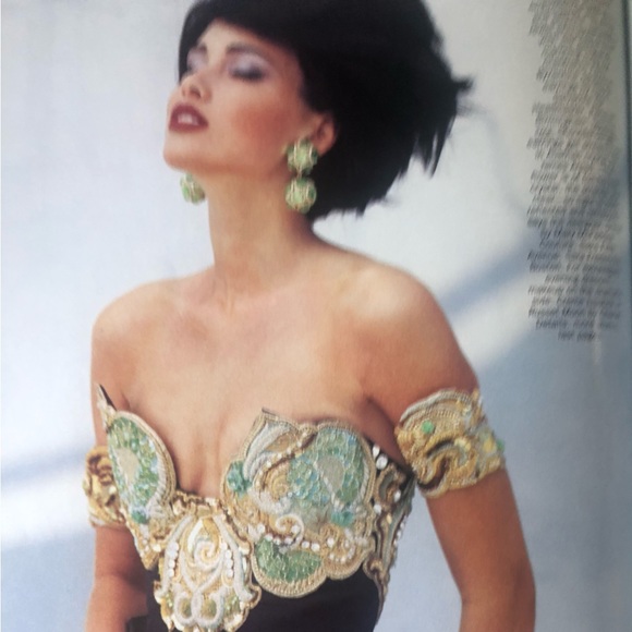 Vogue Aug. 1990 CLAUDIA SCHIFFER Cover - Picture 8 of 12